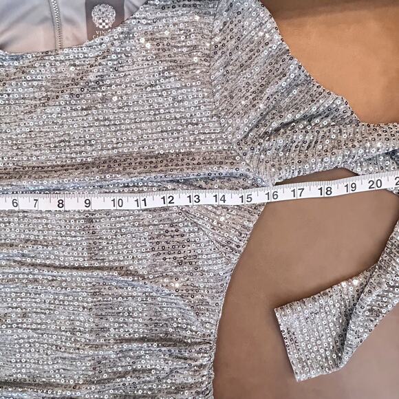 Silver Metallic Ruched Super Sexy Cocktail Dress Size 2 Glam Chic Old Money - Picture 7 of 8